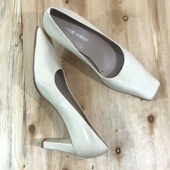 Nine West Leather Pumps in Cream 90s y2k Square Toe 6.5 - Picture 8 of 8